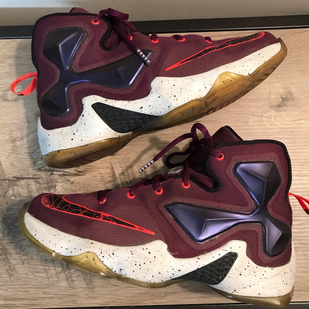 NIKE Burgundy LEBRON JAMES 13 Hi Top SNEAKERS  6 Y